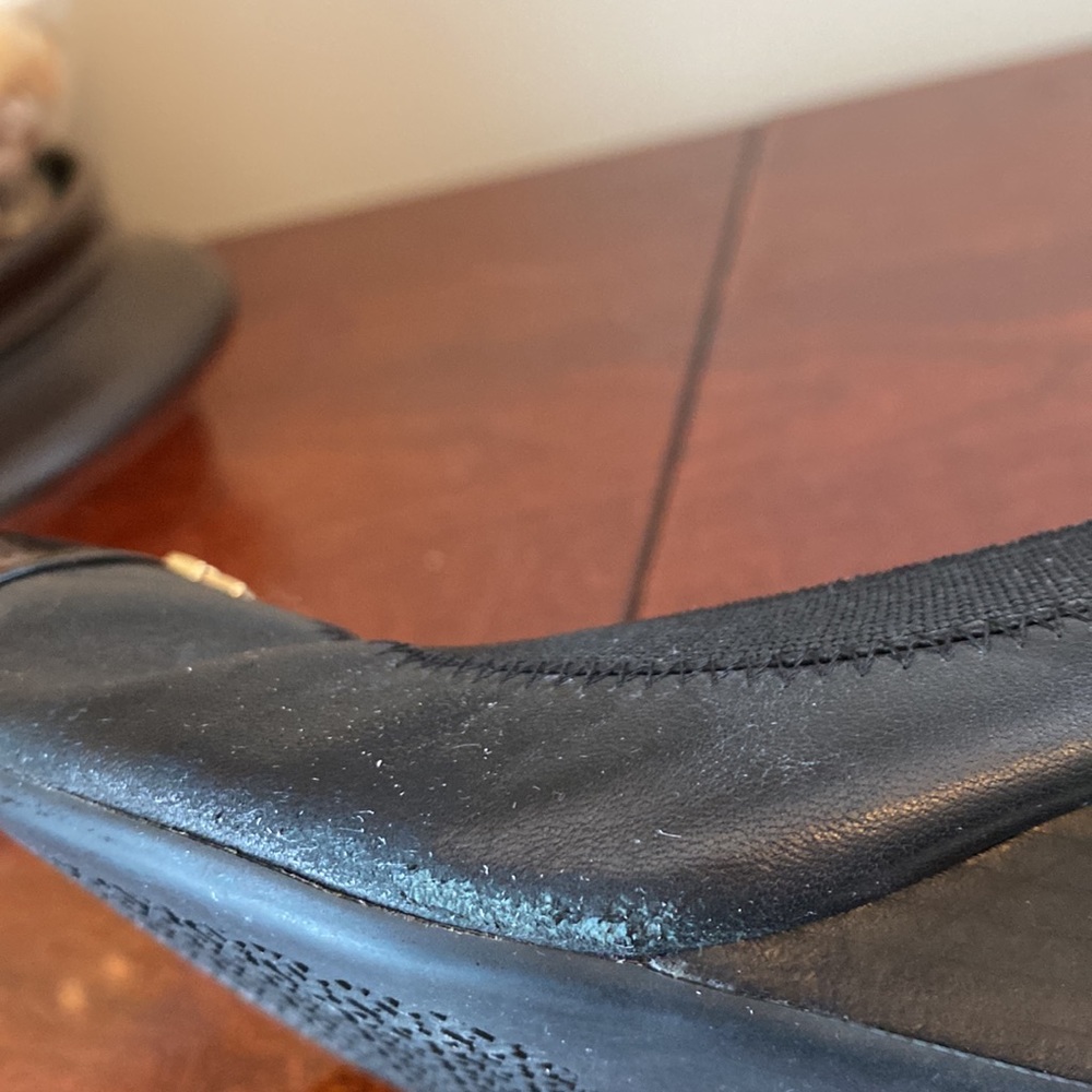 Tory Burch Jolie Black Leather SZ 9.5 Patent Toe Classic Preppy Chic Wedge Heels - Picture 13 of 16